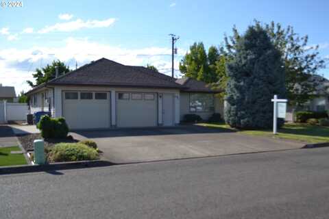 1985 HEATHER WAY, Woodburn, OR 97071