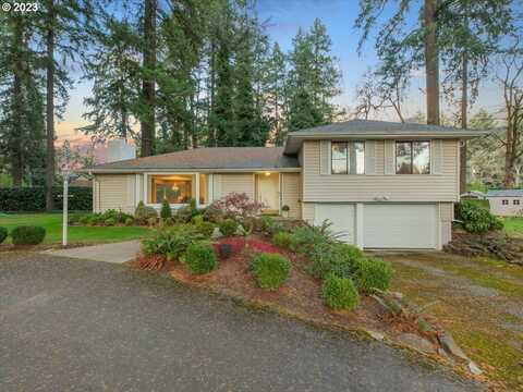 807 SE RIVER FOREST CT, Milwaukie, OR 97267