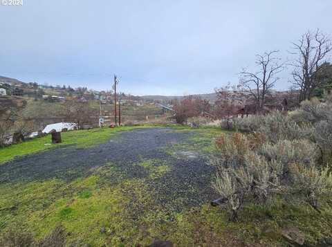 Hill ST, Maupin, OR 97037