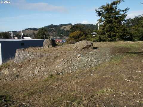 94260 MOORE ST, Gold Beach, OR 97444