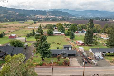 2342 OLD GARDEN VALLEY RD, Roseburg, OR 97471