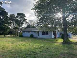 4325 N HIGHWAY 101, Gearhart, OR 97138