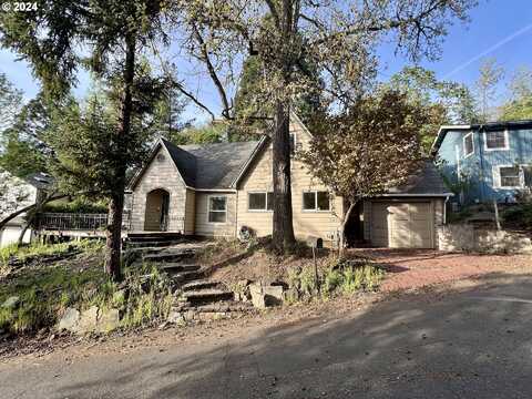 1426 SE OVERLOOK AVE, Roseburg, OR 97470