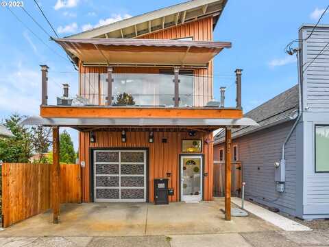 212 NE 80TH AVE, Portland, OR 97213