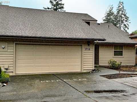 1714 ARCH LN, Brookings, OR 97415