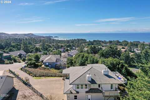 275 NE 71ST PL, Newport, OR 97365