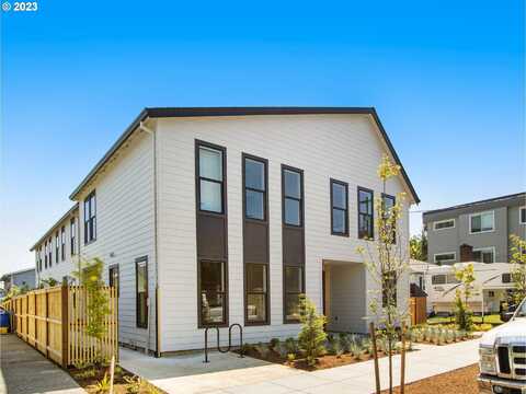 5298 SE 18th AVE, Portland, OR 97202