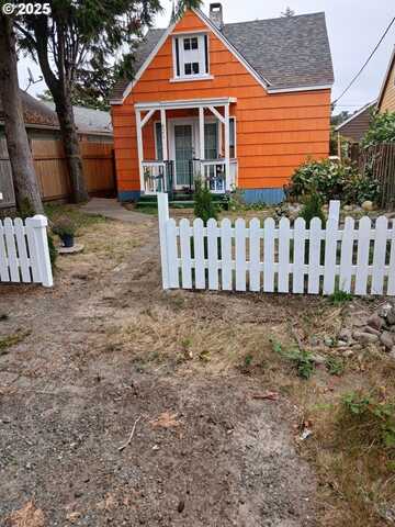 821 831 S COLUMBIA ST, Seaside, OR 97138