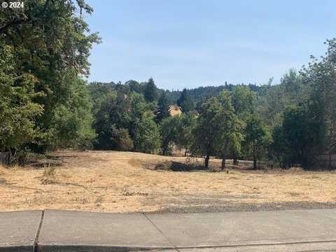 677 SE RAMP ST, Roseburg, OR 97470