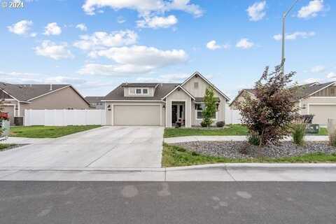 548 W THEATER LN, Hermiston, OR 97838