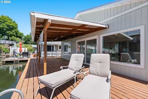 1887 N Jantzen AVE, Portland, OR 97217