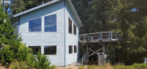 22 HIGHWAY 101, Port Orford, OR 97465