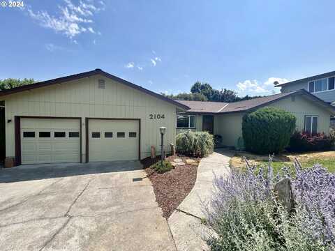 2104 LEWIS ST, The Dalles, OR 97058