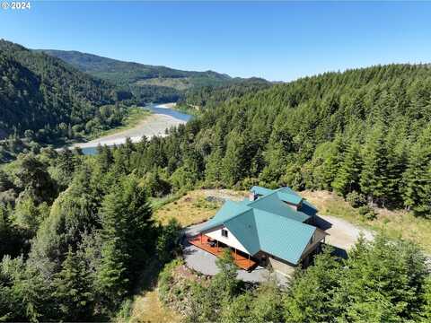 97425 N BANK ROGUE RIVER RD, Gold Beach, OR 97444