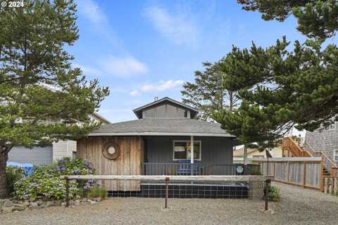 111 S DOLPHIN ST, Rockaway Beach, OR 97136