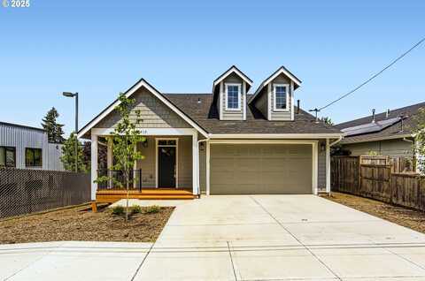 415 PEARL ST, Oregon City, OR 97045