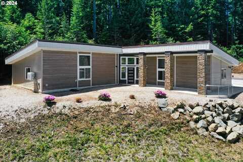 5525 CHITTUM LOOP, Florence, OR 97439