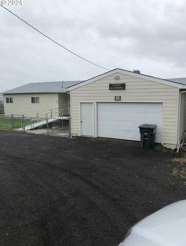 56 NE MOUNT HEBRON DR, Pendleton, OR 97801