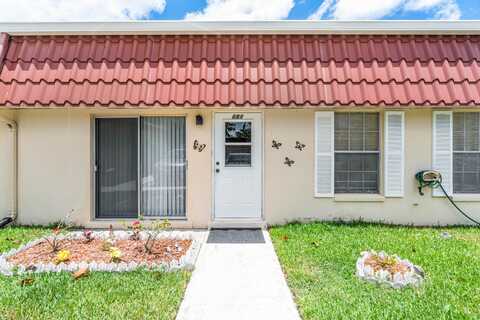 684 Marlboro Oval, Lake Worth, FL 33467