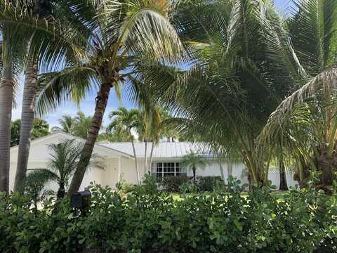 2459 Cardinal Lane, Palm Beach Gardens, FL 33410