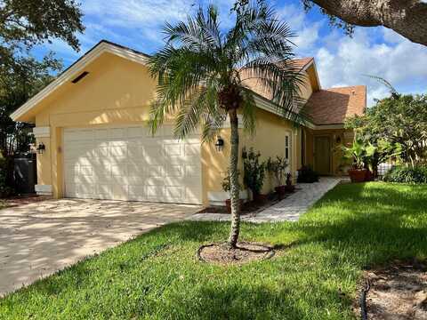 100 Cape Pointe Circle, Jupiter, FL 33477