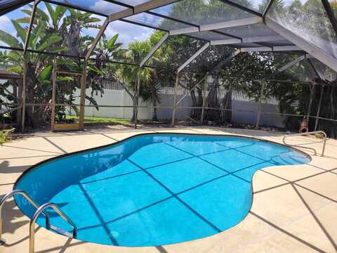 169 Arrowhead Circle, Jupiter, FL 33458