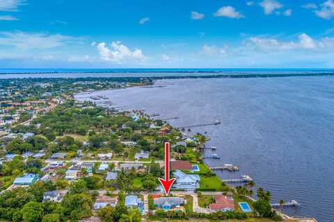 1002 NE Glass Drive, Jensen Beach, FL 34957