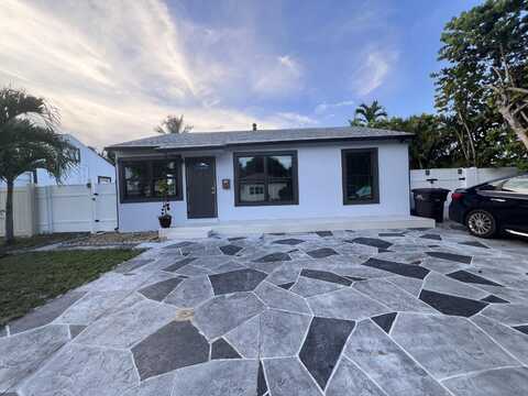 515 Colonial Road, West Palm Beach, FL 33405