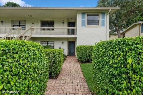 11 Westgate Lane, Boynton Beach, FL 33436