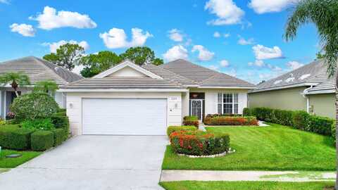 220 NW Bentley Circle, Saint Lucie West, FL 34986