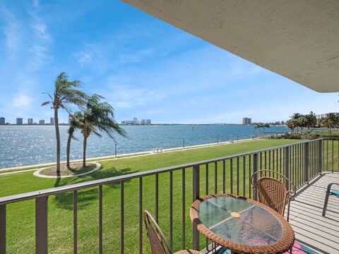 801 Lake Shore Drive, Lake Park, FL 33403