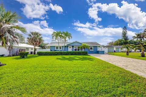 8776 SE Alabama Place, Hobe Sound, FL 33455