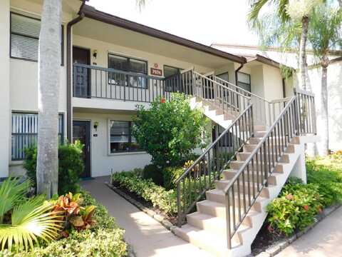 7674 Tahiti Lane, Lake Worth, FL 33467