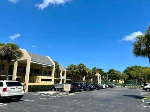 1422 W Meadows Circle, Boynton Beach, FL 33436