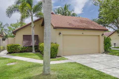 85 Ironwood Way N, Palm Beach Gardens, FL 33418