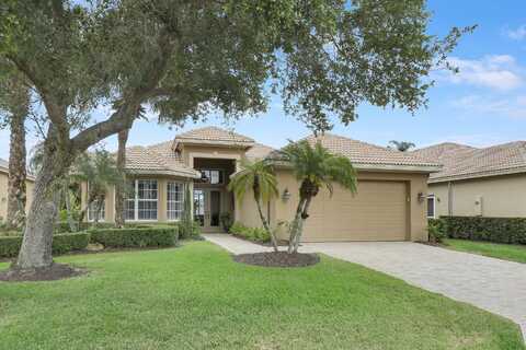 8816 First Tee Road, Port Saint Lucie, FL 34986