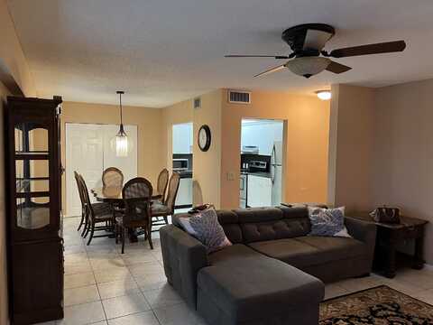 203 Suffolk, Boca Raton, FL 33434