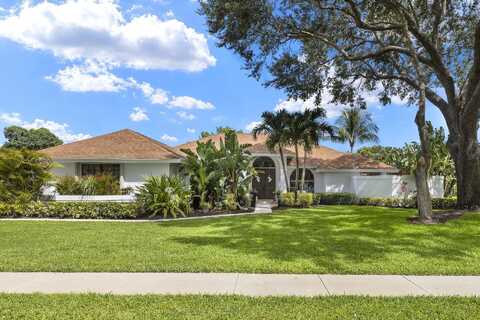 15655 Meadow Wood Drive, Wellington, FL 33414