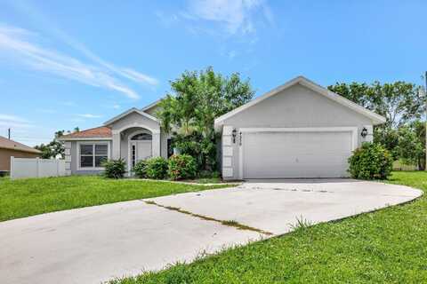 4550 SW Oscar Court, Port Saint Lucie, FL 34953