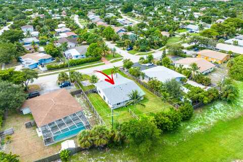 3133 Albatross Road, Delray Beach, FL 33444