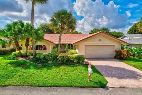 6858 Villas Drive W, Boca Raton, FL 33433