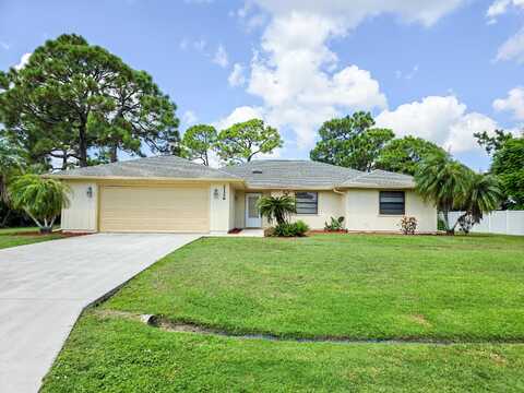 2126 SE Bisbee Street, Port Saint Lucie, FL 34952