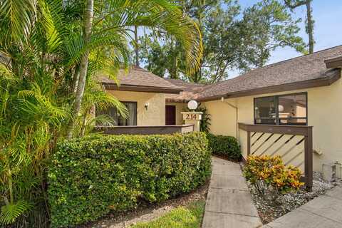 214 Thorn Apple Court, Royal Palm Beach, FL 33411