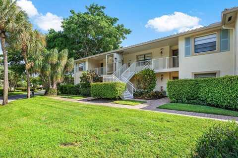 19 Westgate Lane, Boynton Beach, FL 33436