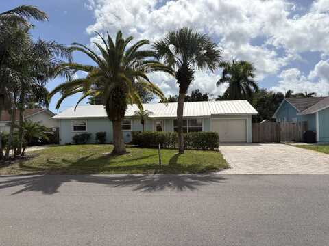 7982 SE Helen Terrace, Hobe Sound, FL 33455