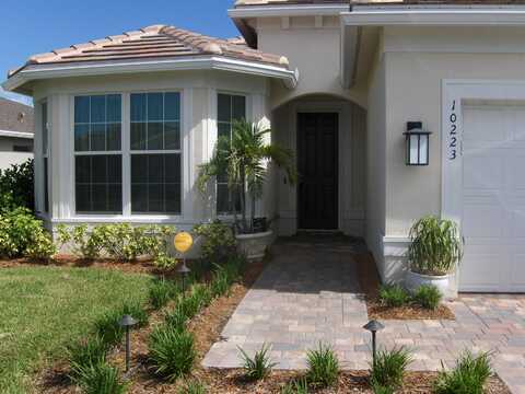 10223 SW Pervenche Lane, Port Saint Lucie, FL 34987