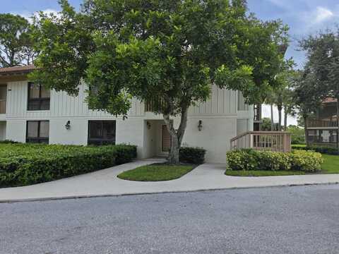 300 Brackenwood Circle, Palm Beach Gardens, FL 33418