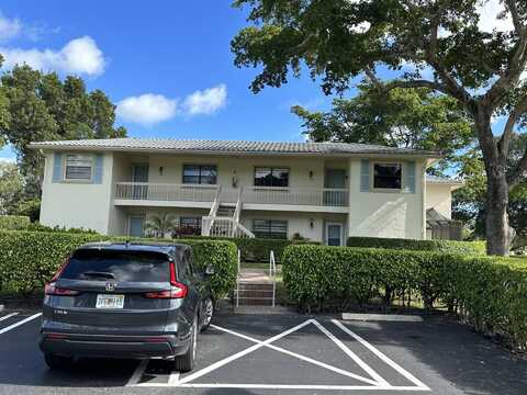 5 Westgate Lane, Boynton Beach, FL 33436