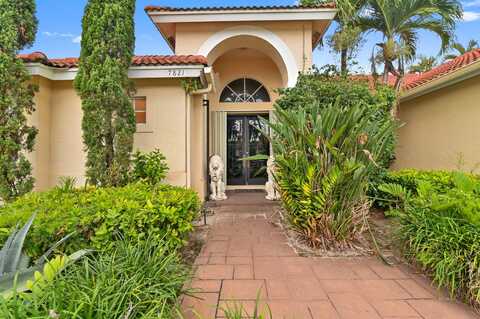 7821 Dorchester Road, Boynton Beach, FL 33472