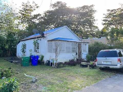 3748 Washington Avenue, Miami, FL 33133